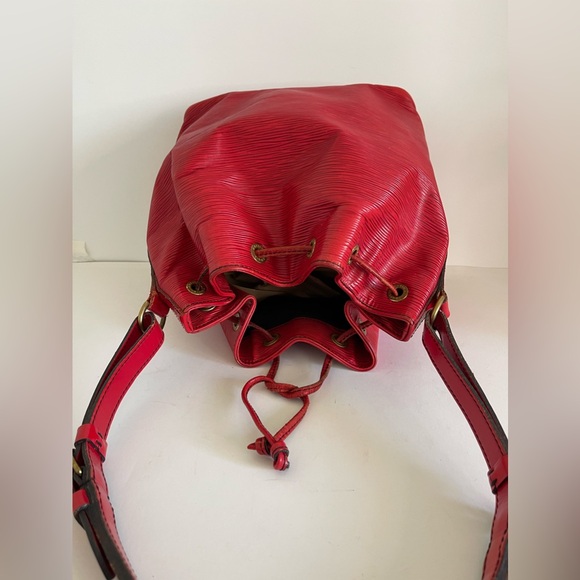 Louis Vuitton PM Noe Shoulder Bag - Picture 9 of 15